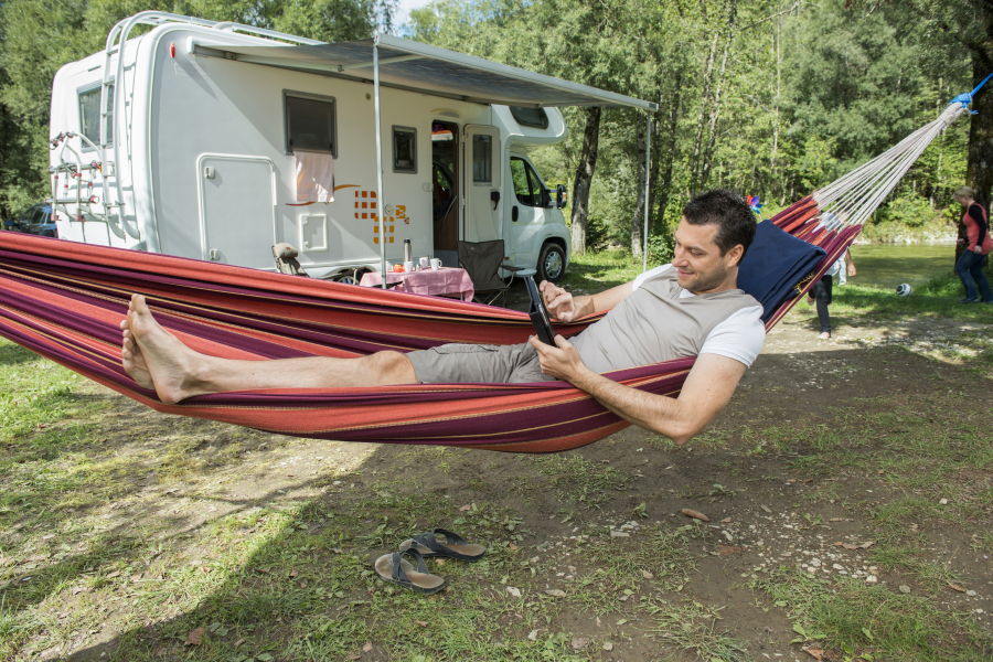 famille au luxe camping 4 Étoiles à millau