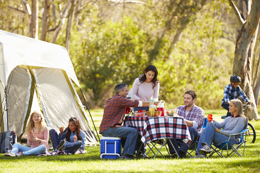 famille au camping 4 etoiles Die